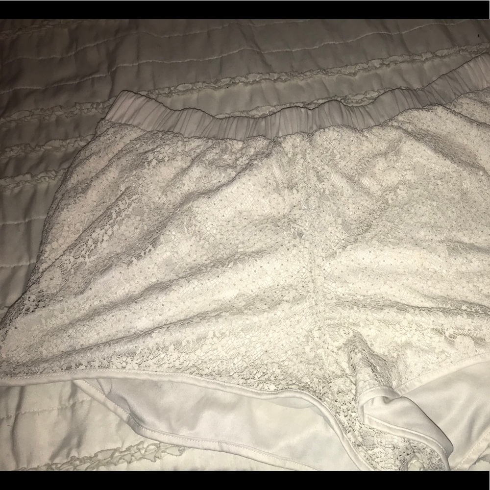 Off-white shorts